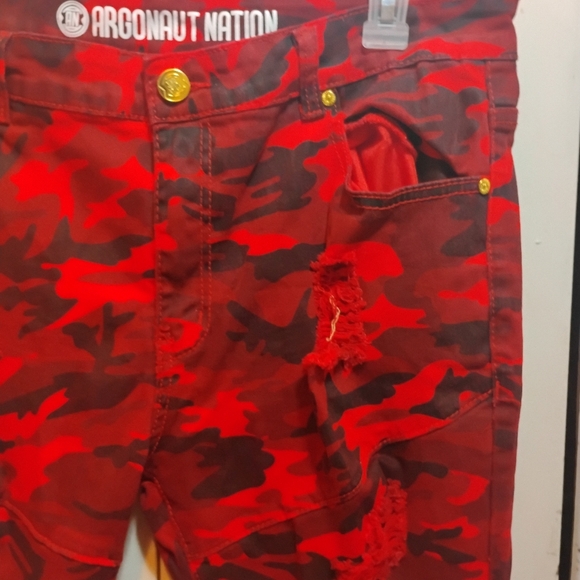 Argonaut Nation Redd Camo Distressed Skinny Jeans - Picture 5 of 10